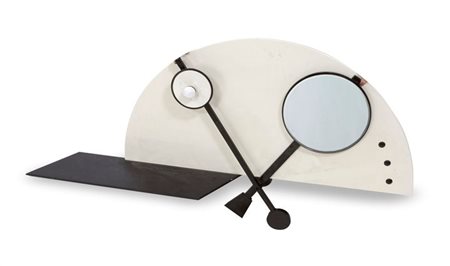 CONSOLE Console in MDF laccato bianco con uno specchio ed una lampada montati...