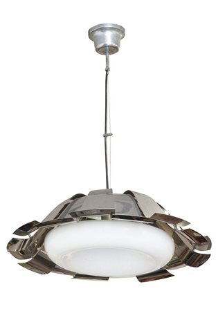 LAMPADARIO Lampadario costituito da lastre in acciaio inossidabile...