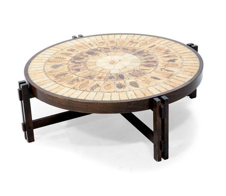 CAPRON ROGER Tavolino con struttura in larice mordenzato, piano composto da...