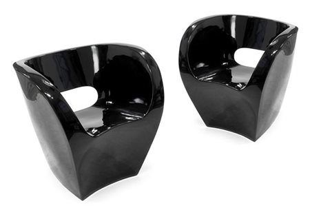 ARAD RON Little Albert Due poltrone della seria Victoria and Albert in...