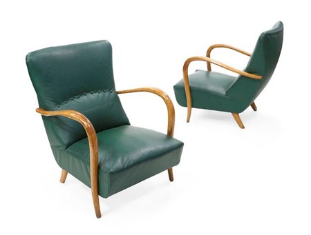 POLTRONE Due poltroncine con rivestimento in similpelle verde e braccioli in...