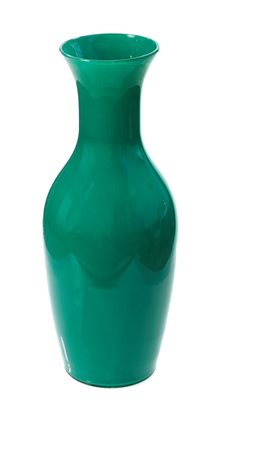 SALVIATI & C. Grande vaso incamiciato in vetro verde e cristallo. Firma...