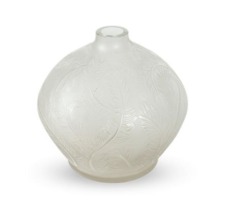 LALIQUE RENE' Plumes Vaso in vetro bianco soffiato in forma. Modello creato...