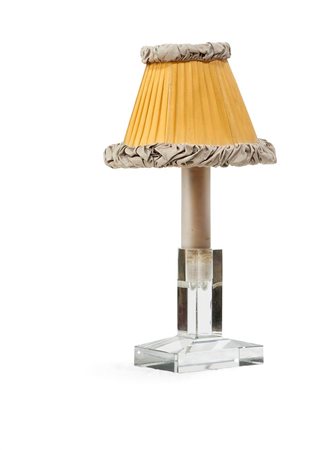 FONTANA ARTE (ATTR.) Lampada da tavolo ricavata da un blocco di cristallo...