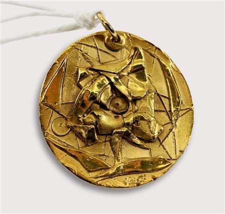 GHIOTTI MASSIMO (n. 1938) - Ciondolo scultura in argento.