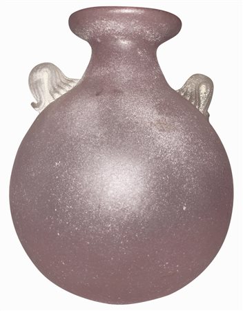 Seguso. Anni ‘60. Vaso in vetro lavorazione scavo nei toni del rosa anse...