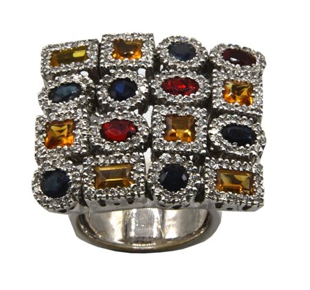 ANELLO CON ZAFFIRI BLU, RUBINI, CITRINI E DIAMANTI in oro bianco 18kt, con...