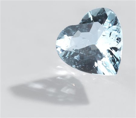 ACQUAMARINA CT 14.10 di forma a cuore, taglio composito, mm 17,70x18,09x9,59