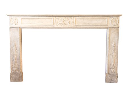 Camino neoclassico ultimo quarto XVIII secolo in marmo bianco scolpito, piano...