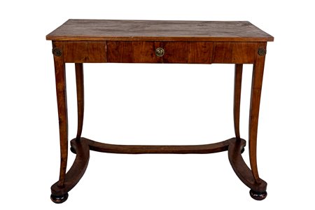 Tavolo da centro Toscana inizi XIX secolo in ciliegio con piano rettangolare...