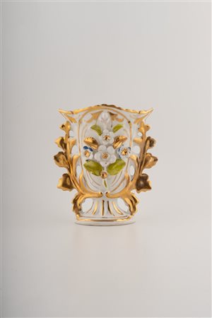 Piccolo vaso Luigi Filippo metà XIX secolo in porcellana a decori policromi a...