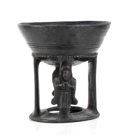 <br>CALICE TETRAPODE ETRUSCO IN BUCCHERO <br>VII - VI secolo a.C.