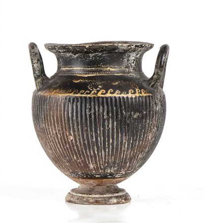 <br>STAMNOS BACCELLATO A VERNICE NERA<br>IV - III secolo a.C.