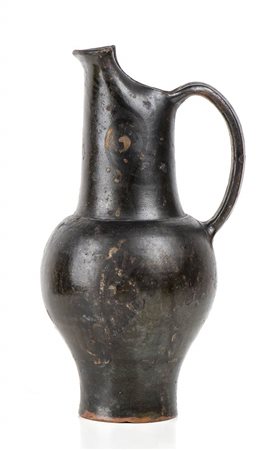 <br>OINOCHOE A CARTOCCIO A VERNICE NERA<br>IV - III secolo a.C.