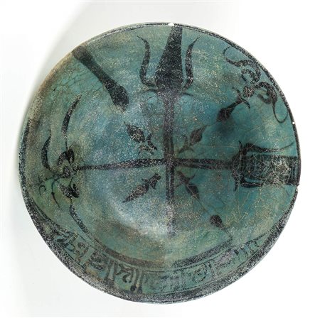 <br>CIOTOLA PERSIANA MEDIEVALE CON INVETRIATURA TURCHESE<br>Iran, regione del Kashan, XII - XIII secolo