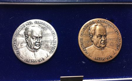 <br>AREZZO. Francesco Coradini. Dittico 1981 di medaglie commemorative del centenario della nascita. AE + AG (57 g - 48 mm cad.) Opus Bini. FDC con cofanetto