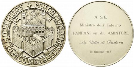 <br>PADOVA. Medaglia 1987 La città di Padova a S.E. Ministro dell'Interno Amintore Fanfani. Ag (252 g - 80 mm) Opus Lorioli. FDC