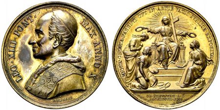 <br>ROMA. Leone XIII (1878-1903). Medaglia Esposizione Artistica in Vaticano 1887 anno X. AE dorato (32 g - 43,5 mm). Modesti 152. BB 