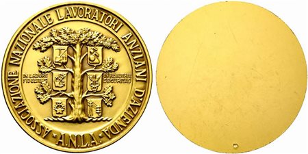 <br>ASSOCIAZIONE NAZIONALE LAVORATORI ANZIANI D'AZIENDA. Medaglia AE dorato (218 g - 79,40 mm)