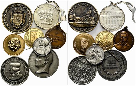 <br>Lotto di 8 medaglie varie.