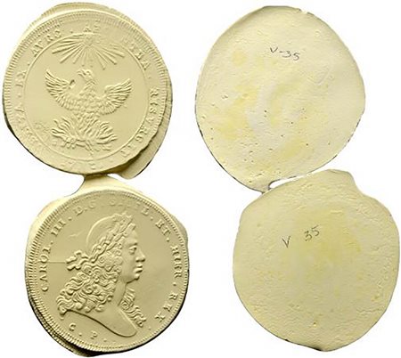 <br>Coppia di calchi in gesso, Sicilia Carlo III 30 tarì (56 mm). 