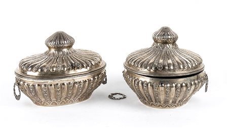 <br>Due scatole in argento 900/1000 - XX secolo