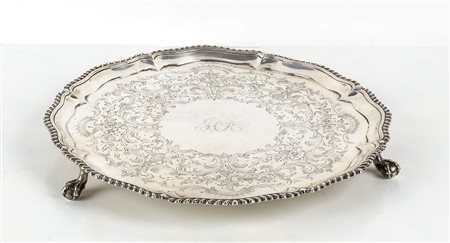 <br>Salver inglese in argento 925/1000 - Londra 1765, argentiere Thomas Hannam & John Crouch or John Carter