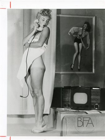 Earl Moran Marylin Monroe by Earl Moran.