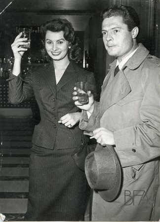  Marcello Mastroianni and Sophia Loren.