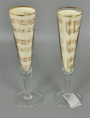 COPPIA DI FLUTE decorate con spartito musicale h 24 cm