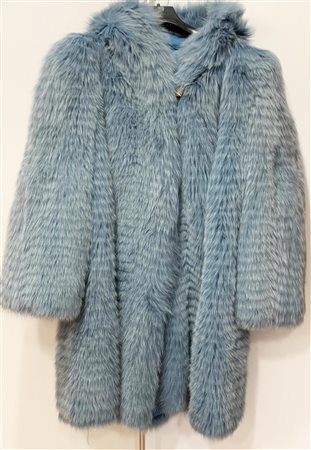 PELLICCIA DI VOLPE ARGENTATA colore azzurro con cappuccio, lavorazione...