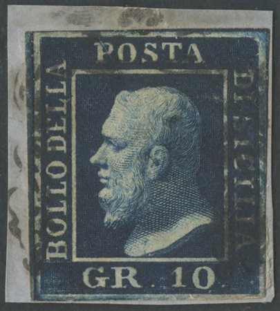 10gr su piccolo frammento. Di bell'aspetto ma difettoso nella parte destra...