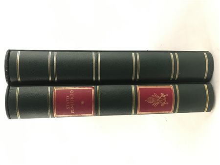 Pontificio, piccolo accumulo di francobolli nuovi, usati e su lettera montati...