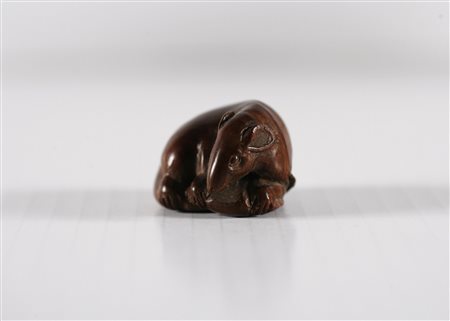 MANIFATTURA GIAPPONESE DEL XIX SECOLO Netsuké raffigurante un topo...