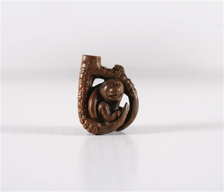 MANIFATTURA GIAPPONESE DEL XIX SECOLO Netsuké raffigurante un artiglio ed una...
