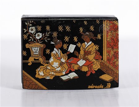 ANONIMO Cofanetto portagioie a decoro di cineserie in papier maché. Legno. Cm...