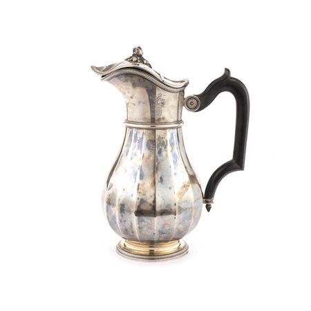 Caffettiera in argento con presa in ebano