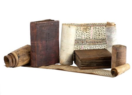 [ETIOPIA] - Lotto di tre scroll e due manoscritti in lingua ge'ez. XVIII-XIX se