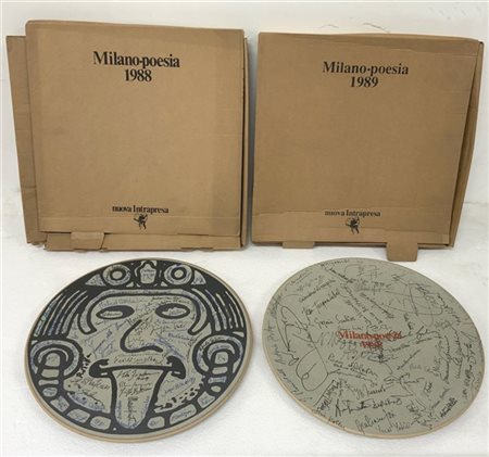 Lotto composto da due piatti in ceramica Milanopoesia 1988 e 1989, numerati ris