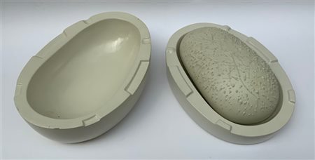 Emilio Scanavino "Contenitore con pane" 
multiplo-scultura in ceramica smaltata