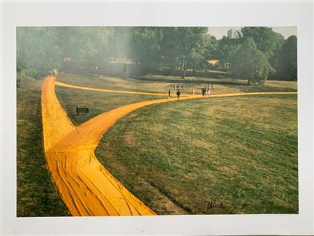 Christo Lotto composto da due manifesti raffiguranti "wrapped walk" e "package o