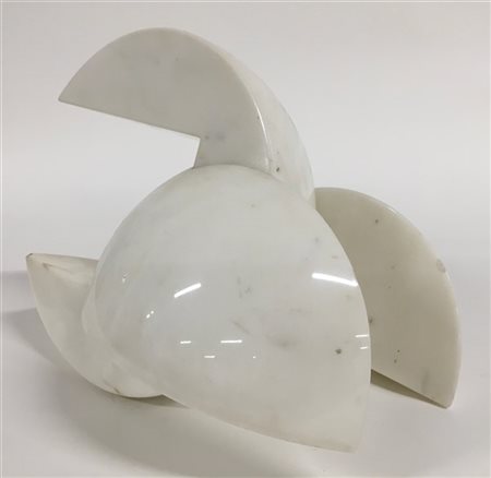 Paolo Schiavocampo "Senza titolo" 
scultura in marmo bianco

firmata a punta su