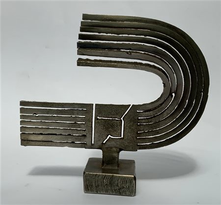 Simon Benetton "Senza titolo" 
Scultura in acciaio
cm 20,5x23x7
numerata 67/80 s