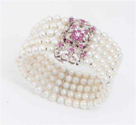 BRACCIALE RIGIDO DI PERLE realizzato a 5 fili di perle coltivate di 5,5 mm di...