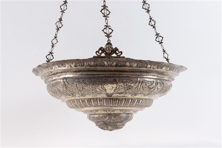 Italia, metà del XVIII secolo. Lampada votiva in argento. Reca punzoni sul...