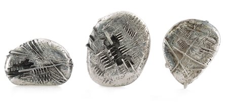 ARNALDO POMODORO Morciano di Romagna 1926 Senza titolo, 1972 trittico in...