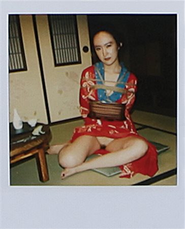NOBUYOSHI ARAKI Tokyo 25/05/1940 Pola Eros, 2005 polaroid cm. 10,8x8,8; firma...