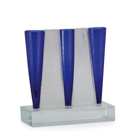 EMILIO TADINI Milano 1927 - Milano 24/09/2002 I coni, 1998 scultura in vetro...