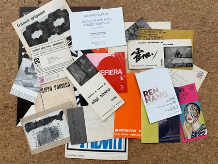 INVITI - Lotto unico di numerosi inviti e pieghevoli