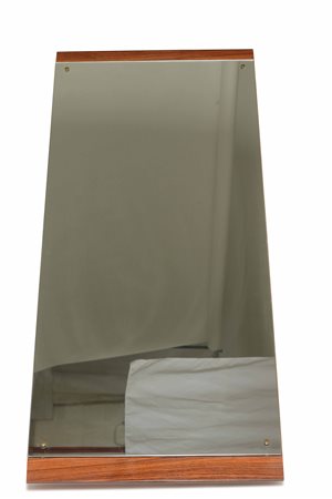 Grande specchiera da parete con struttura in legno e cristallo specchiato., 